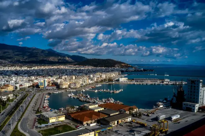 Unser Archivfoto (© Eurokinissi) zeigt den Hafen von Volos.