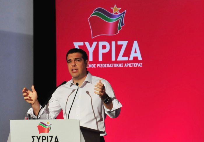 Griechenlands Premier nimmt Parteigenossen in die Pflicht