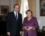 Ministerpräsident Samaras in Berlin – Merkel für Verbleib Griechenlands in der Eurozone <sup class="gz-article-premium" title="Premium Nutzer-Zugang erforderlich">P</sup>