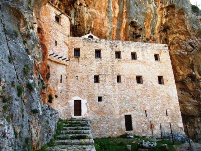 Das Demetrios-Kloster Avgo: Ein pittoreskes Felsenkloster in der Argolis <sup class="gz-article-featured" title="Tagesthema">TT</sup>