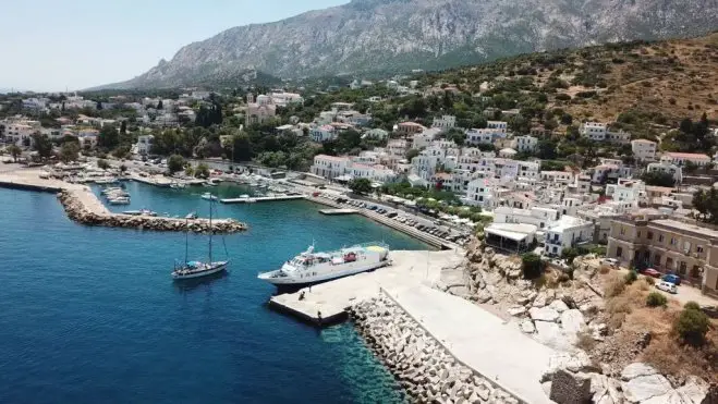 Foto (© dimos): Die abgelegene, aber offensichtlich gesunde Insel Ikaria.