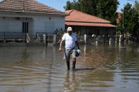 Unsere Fotos (© Eurokinissi) entstanden nach dem Unwetter Daniel.