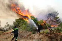 Griechenland: Brände auf Rhodos und Euböa