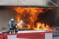 Brand in Recycling-Fabrik bei Aspropyrgos