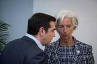 Unser Archivfoto (© Eurokinissi) zeigt IWF-Chefin Christine Lagarde im Gespräch mit Ministerpräsident Alexis Tsipras.