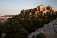 Strahlender Himmel über dem Parthenon