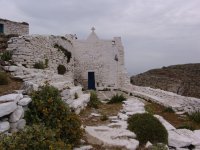 Foto (© Griechenland Zeitung / Jan Hübel): Kythnos mit Wolken.