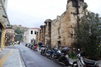 Foto (© Griechenland Zeitung / Jan Hübel): Bewölkter Tag in der griechischen Hauptstadt.