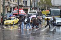 Bewölkt, regnerisch und teilweise Gewitter