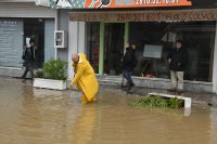 Unsere Fotos (© Eurokinissi) entstanden am Dienstag (30.11.) in Patras auf der Peloponnes