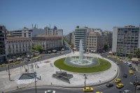 Foto (© wp): Das ehemalige Hotel „Megas Alexandros“ und das Gebäude „Bakeion&quot; am Athener Omonia-Platz sind Werke von Ernst Ziller.