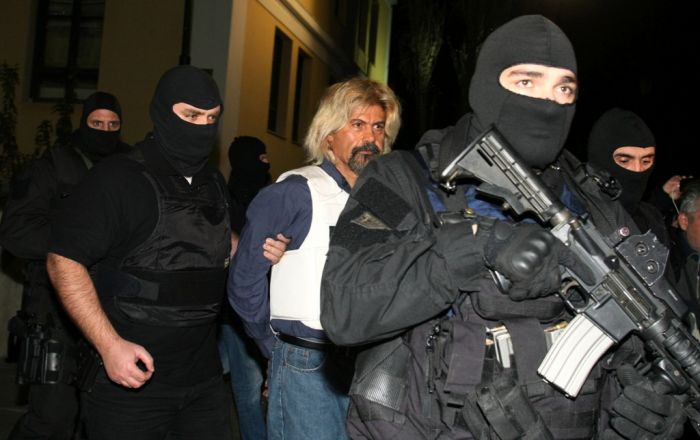 Griechenlands Terroristen von Vergünstigungen beim Strafvollzug ausgenommen