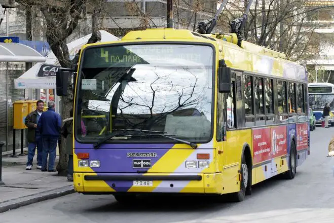 Weiterhin Nulltarif bei Bus und Bahn in Athen
