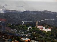 Unsere Fotos (© Eurokinissi) entstanden während der Brandbekämpfung auf der Insel Kythira.