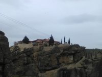 Unser Archivfoto (© Griechenland Zeitung/ Harald Schiedeck) entstand um Ostern 2018 bei den Meteora-Klöstern im Norden Thessaliens.