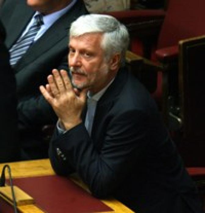 Premier Karamanlis entlässt Kritiker Tatoulis aus der Parlamentsfraktion