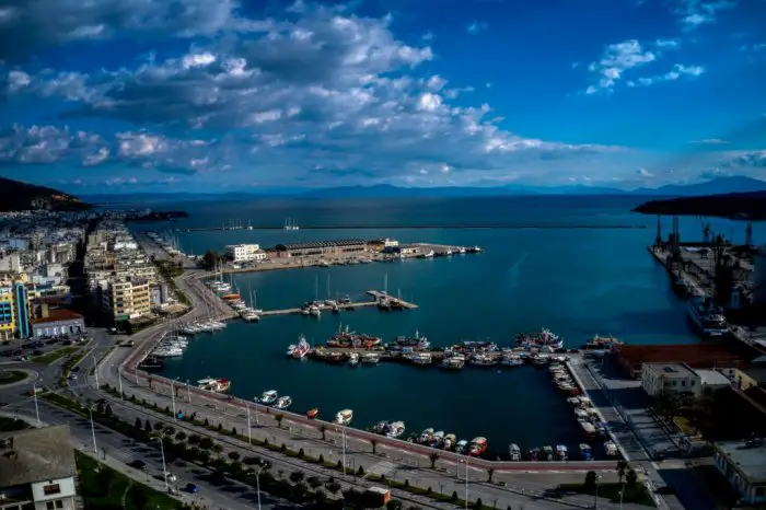 Foto (© Eurokinissi): Der Hafen von Volos