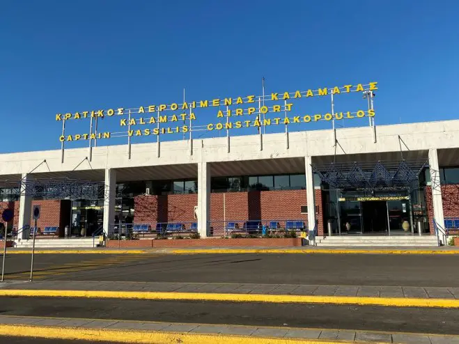 Unser Foto (© Fraport.com) zeigt den Flughafen von Kalamata.