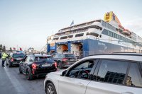 Griechenland startet in die Pfingstferien: Hohes Verkehrsaufkommen und volle Fähren 