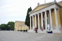 Unser Archivfoto (GZ / © Jonas Rogge) entstand vor dem Zappeion-Palais im Rahmen eines Staatsbesuchs im Oktober 2019.