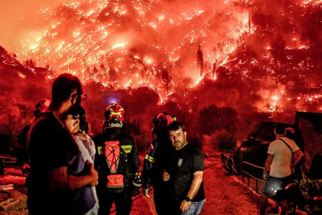 Unsere Fotos (© Eurokinissi) entstanden am Sonntag (29.9.) bei Xylokastro auf der Peloponnes.