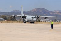 Unser Archivfoto (© Eurokinissi) zeigt ein militärisches Transportflugzeug des Typs C-130.