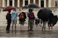 Mitten im Sommer: plötzliche Schlechtwetterfront in Griechenland 