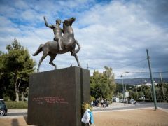 Unser Archivfoto (© Eurokinissi) zeigt die Statue Alexander des Großen von Jannis Pappas in Athen.