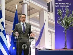 Unser Foto (© Eurokinissi) zeigt Premierminister Kyriakos Mitsotakis am Mittwoch (6.11.) im Außenministerium.