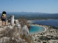 Unser Archivfoto (© Eurokinissi) zeigt den Strand von Voidokilia in Messenien.